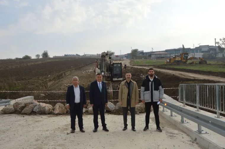 Havza Sanayi Köprüsü ve Bağlantı Yolu Çalışmalarını Yerinde İnceleyerek Değerlendirmelerde Bulunduk.